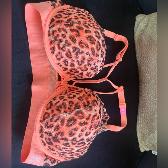 BNWT PINK Victoria’s Secret Bra padded cheetah 🧡 - Picture 1 of 5